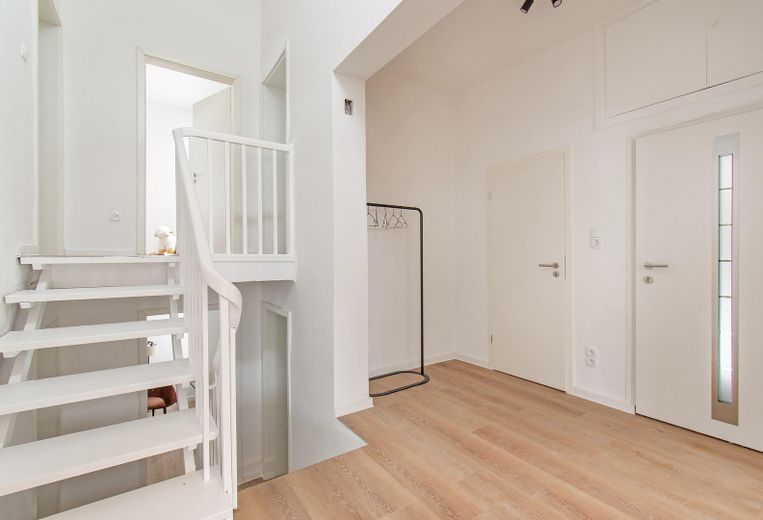 Flur und Split-Level Zugang