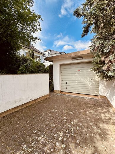 Garage 2