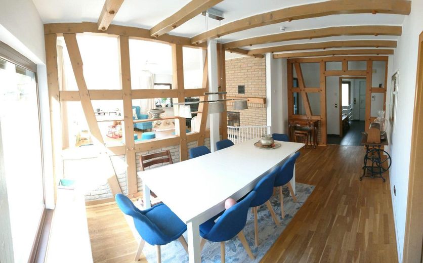 Sonnige EG-Wohnung mit EBK, Wannenbad, Kamin & Garten - von privat an privat – Esszimmer - möbliert (Bsp.)
