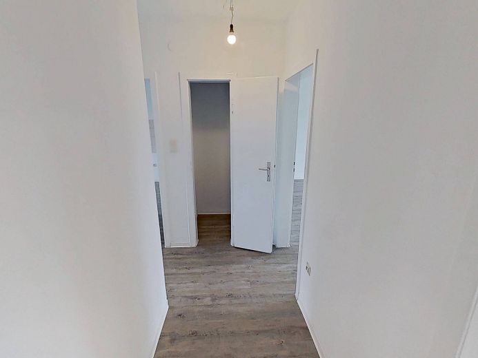 Ampio appartamento di 3 locali con BALCONE e molto comfort a Paderborn-Sennelager – Flur