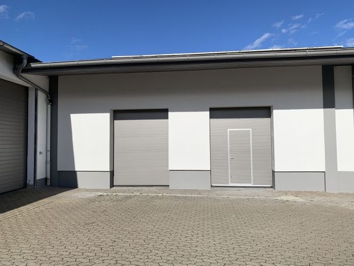 Attractive storage space in Hof/Moschendorf district - Near the A93 - Roller shutters - Loading ramp – Photo 1
