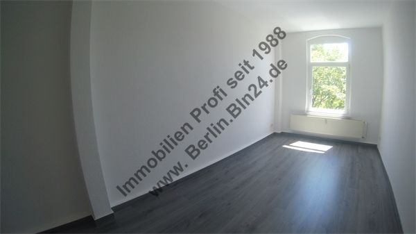 Mietwohnung günstiges Dachgeschoß -- 2er WG - ZweitBezug SüdBalkon – G0030147