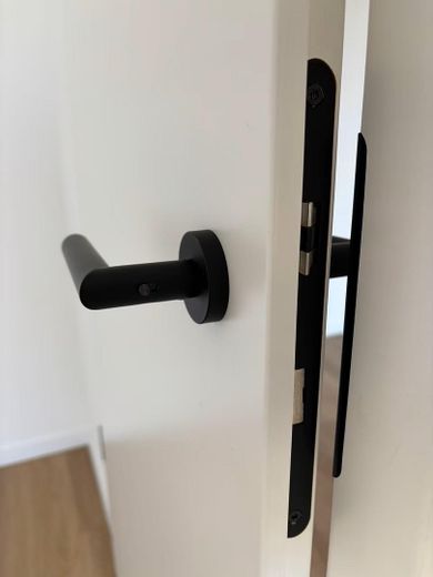 Renovierte 2 Zimmer Wohnung mit Loftfeeling in Pankow / Französisch Buchholz – Smart Lock o. Schlüsselloch