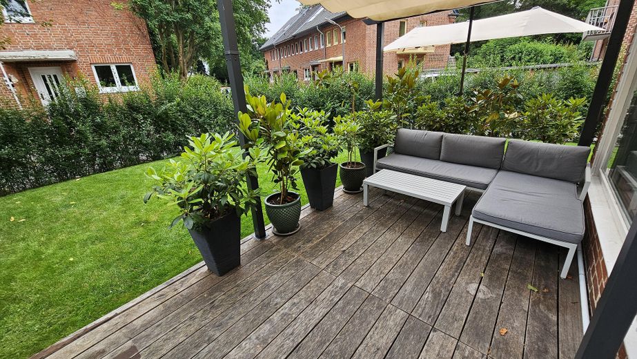 Terasse und Südgarten