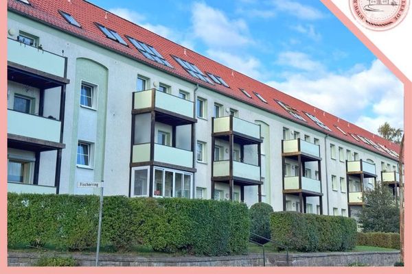 Bezugsfreie 4-Raum-Wohnung mit Balkon, Kellerraum und Pkw-Stellplatz