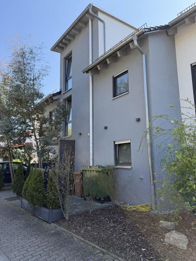 Exklusive 4-Zimmer-Penthousewohnung mit Dachterrasse & Garage+Stellplatz – provisionsfrei – Foto 4