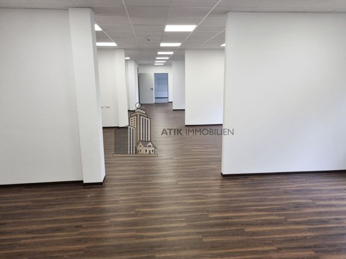 ATIK: Helle, moderne Bürofläche im Erdgeschoss - provisionsfrei – Innenansicht