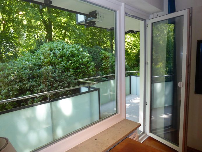 Well-laid-out apartment with a view of the greenery, top energy efficiency, top condition – Zweites Balkonzimmer, Balkon