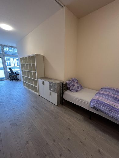 Przestronne mieszkanie 7-pokojowe z 2 balkonami i 2 miejscami parkingowymi w doskonałej lokalizacji w centrum Karlsruhe – Schlafzimmer 2