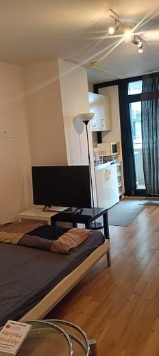 1-комнатная квартира в Frankfurt Sachsenhausen | балкон | меблированная | свободна – Foto 5