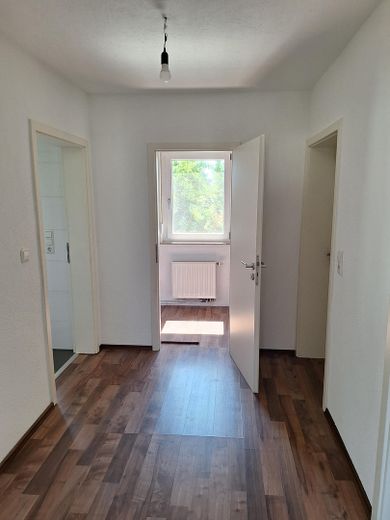Langenau Göttingen Provisions FREIE 3,5 Zimmer Wohnung 1 OG – Flur 2