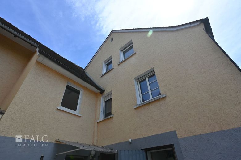 Hausrenovierung: 5x Wohnungen in Vermietung – Außenansicht
