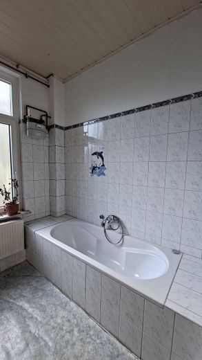 Do wynajęcia piękne 3-pokojowe mieszkanie w centralnej lokalizacji – Badezimmer
