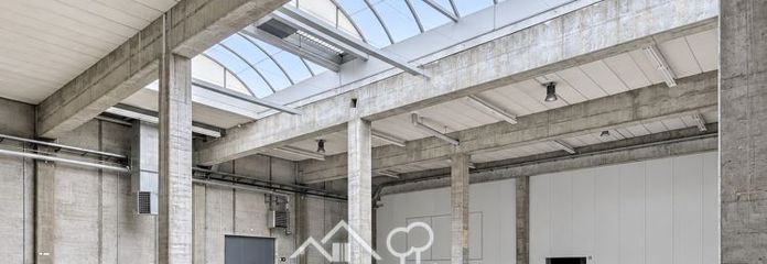 गोदाम, उत्पादन, कार्यालय/सामाजिक कक्ष 750m² + 206m², खुला क्षेत्र >5000m² (विकल्प + CNC मशीनिंग लगभग 400m²)