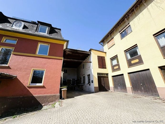 Vielseitiges Immobilienensemble mit zwei Gebäuden, Gewerbefläche und großem Entwicklungspotenzial in Lichtenberg – VUB0002148-19