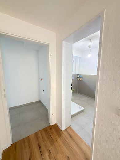 Zugang Bad/Haushaltsraum