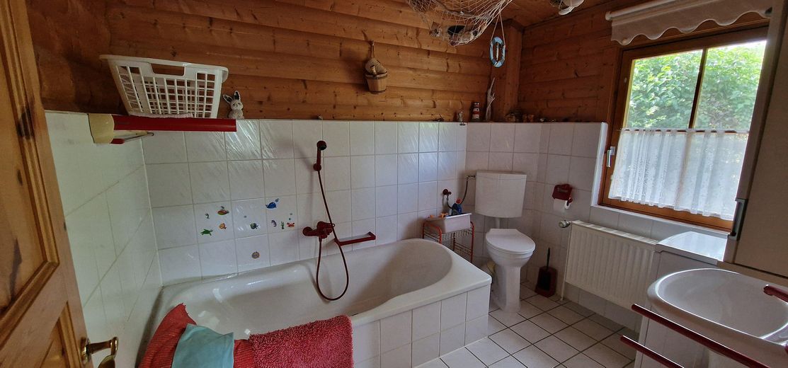 Schönes Freistehendes Haus in Bad Sachsa-Steina – EG Bad