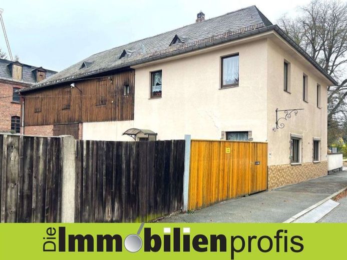 Älteres Einfamilienhaus mit Wohnmobilstellplatz/ Garage in Oelsnitz – Foto 1