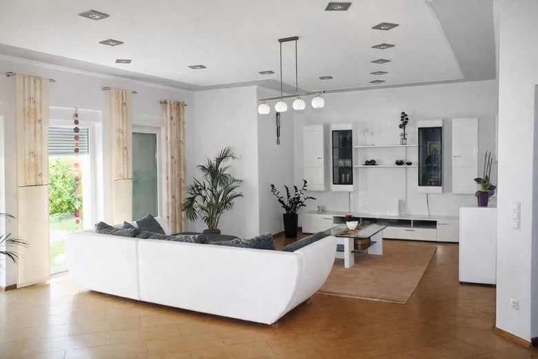 Wohnzimmer mit Einrichtungsbsp