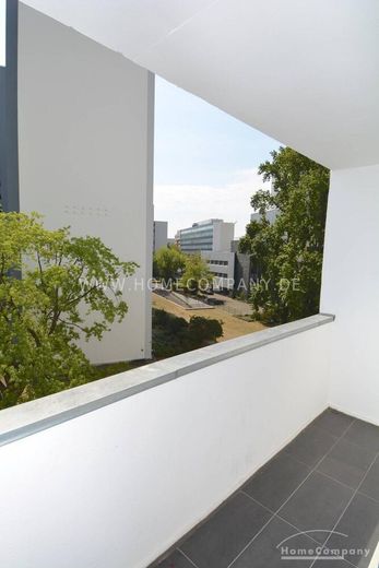 Appartamento di 4 locali completamente arredato a Tiergarten, vicino al KaDeWe – 3aa73b768f3e75c101f6ecf89bb7e08f699a9d9b.jpg