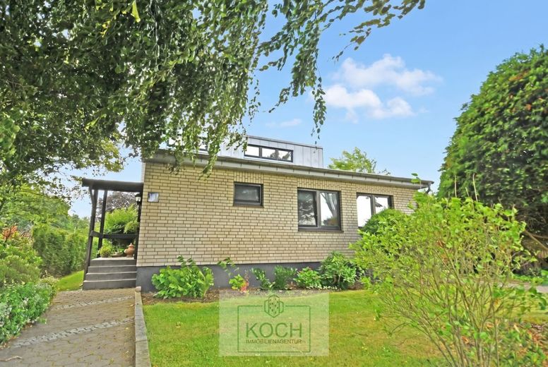Individuelles Architektenhaus mit schönem Grundstück in ruhiger Lage – Ansicht'