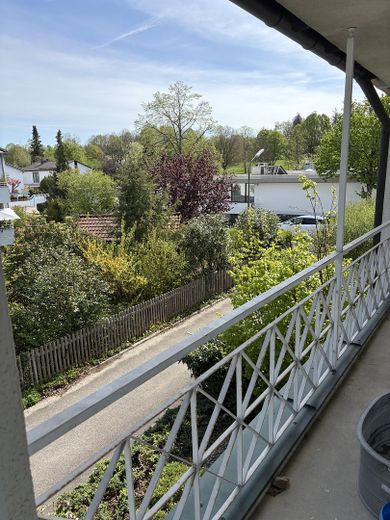 Krailling: Großzügiges Reihenmittelhaus + Garage (optional) – Blick aus Badfenster