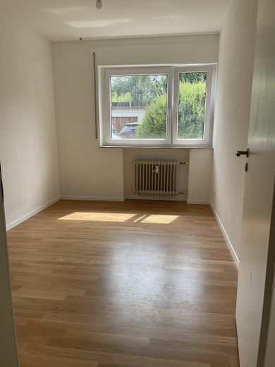 Sanierte 3-Zimmer-Wohnung mit neuer Einbauküche in Remseck-Aldingen – Kleines Zimmer