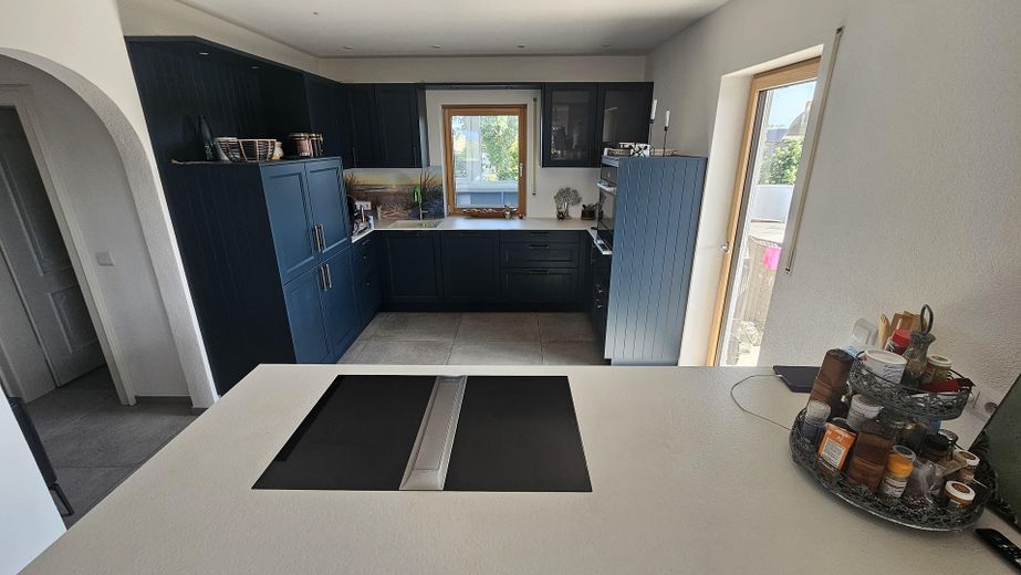 Exklusives Penthouse mit Alpenpanorama, XXL-Terrasse und Privataufzug – Offene Küche