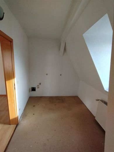 Großzügige 3-Zimmer mit EBK, großen Balkon und Laminat in zentraler Lage! – IMG_20240130_131523