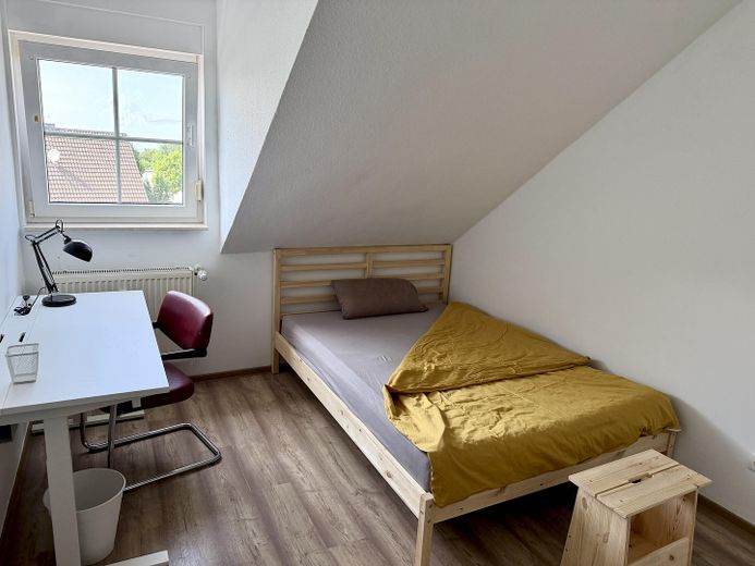 Helle, neue WG Zimmer in neuer WG in Villa in Flamersheim ideal für Pendler & Studenten – Foto 1