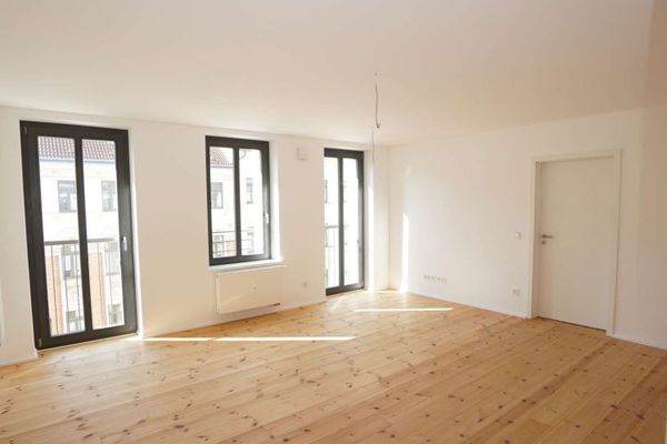 Großzügig geschnittene 3-Zimmer Wohnung mit Balkon in Leipzig-Reudnitz