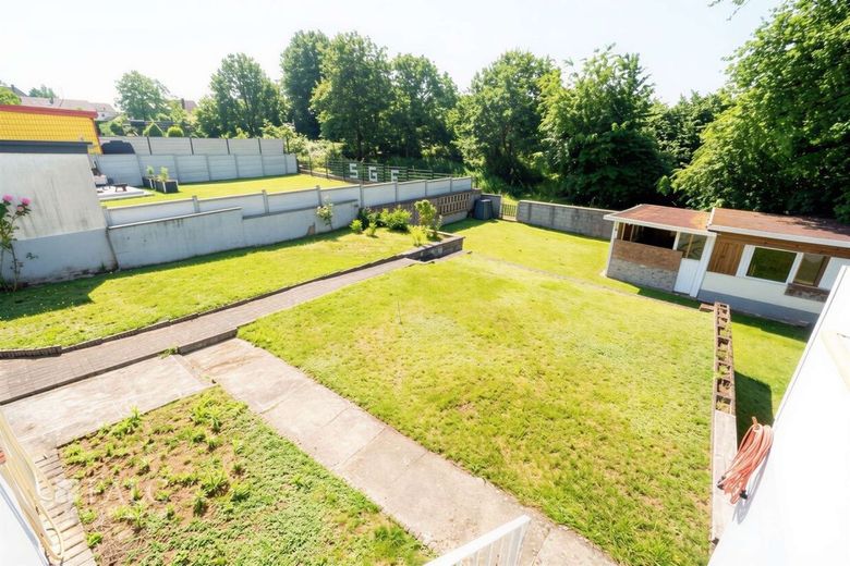 Familienhaus in Bexbach zu verkaufen! – Garten