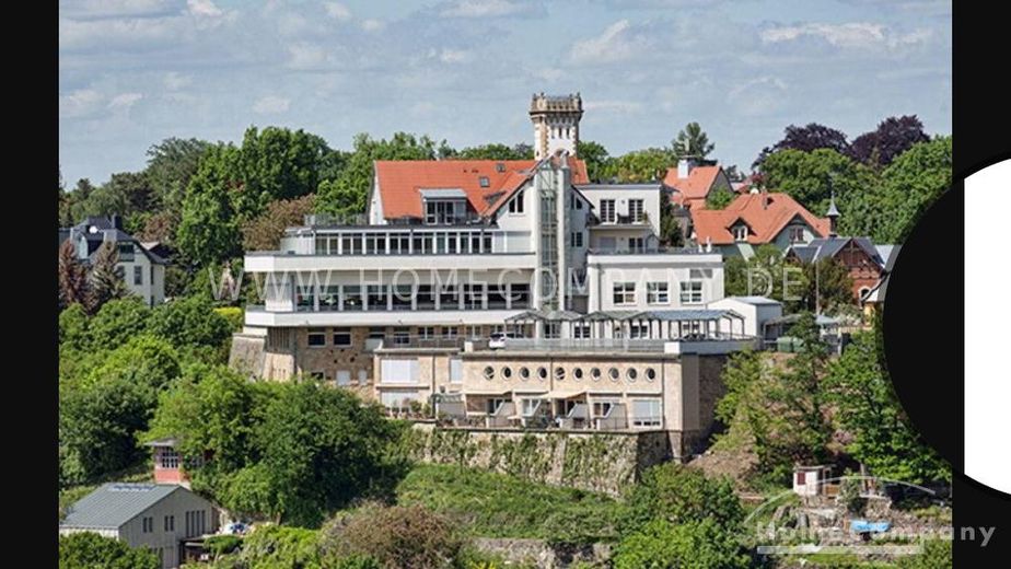 28256 HomeCompany Dresden Möbliert/Furnished  2-Zimmer Apartment mit großer Terrasse in exklusiver Lage am weißen Hirsch in Dresden Max. 2 Personen – 7adf68c1fba12a009ddb626eff7253a2b0cd2b96.jpg