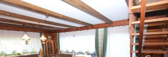 Voll möblierte Ferienwohnung in Feriendorfanlage im 1. OG mit großem Balkon und Stellplatz