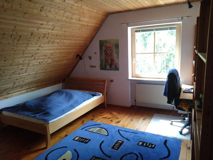 Per famiglie, casa unifamiliare indipendente a Eckental Brand da privato – Zimmer 1