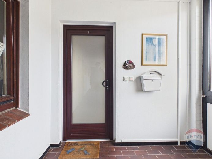 3-Zimmer-Wohnung mit großer Loggia in ruhiger Lage von Flintbek – Eingang Wohnungstür