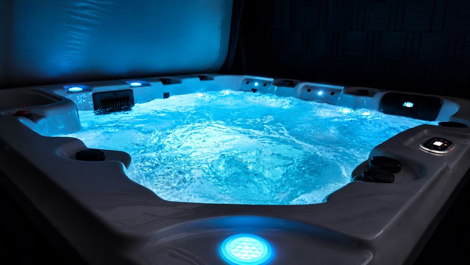 Budynek mieszkalno-usługowy w Langenargen – idealny dla wolnych zawodów, home office, częściowego wynajmu – Jacuzzi