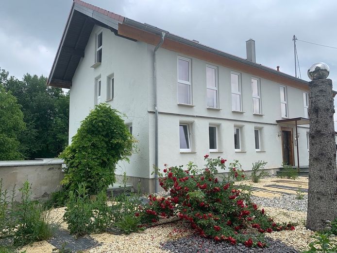 Geräumiges, Spezialwohngebäude in Wüstenrot – Foto 1