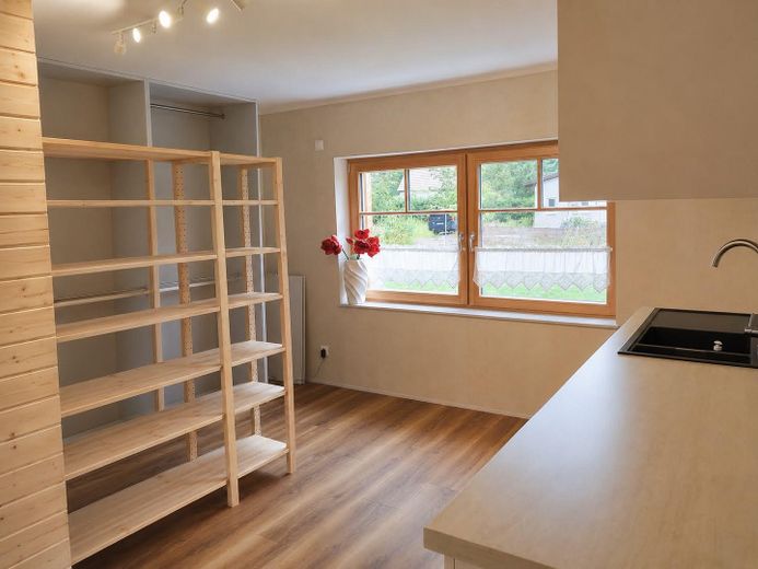 Exklusives Wassergrundstück mit 47 Metern privater Uferfront – EG - HWR (a)