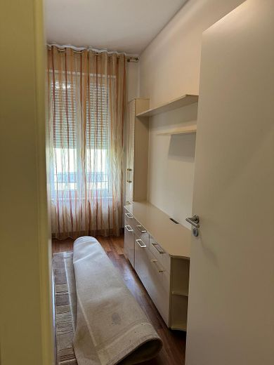 4 Zimmer Wohnung in einer Stadtvilla in Schmargendorf, Fußbodenheizung, Terrasse, 2 TG Stellplätze – Schlafzimmer 1