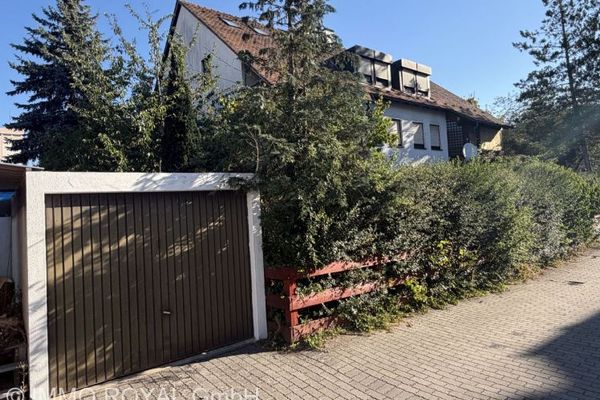 Attraktive Wohnung mit Garage und Gemeinschaftsgarten in ruhiger Lage Schwabach zu verkaufen.