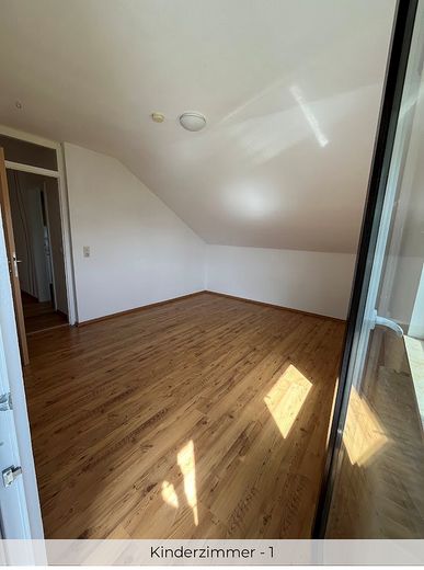 Appartamento all'ultimo piano luminoso con loggia e vista sul verde ad Aalen-Hofherrnweiler – Foto 6