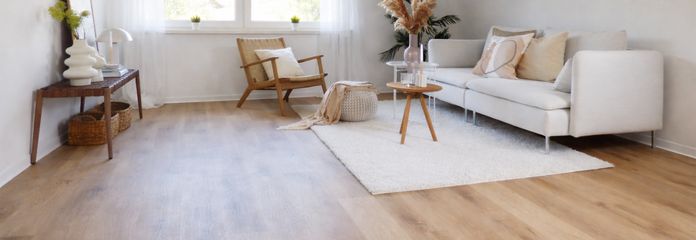 Lichtdurchflutetes Wohnzimmer