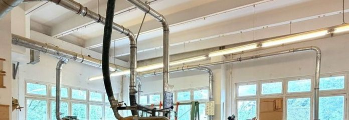 Holzwerkstatt - voll ausgestattet - massive Gewerbehalle & stark frequentierter Lage in Auerbach