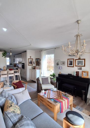 Exklusives Stadthaus am Seerosenpark in Bremen Oberneuland - provisonsfrei! – Wohnzimmer