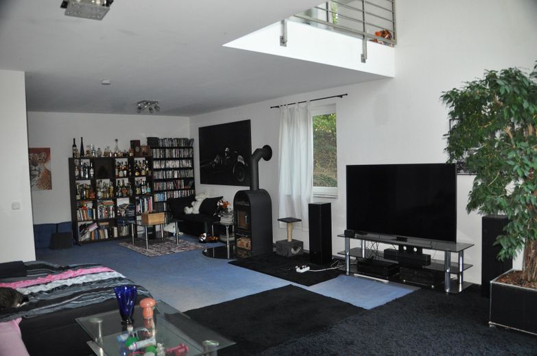 Schöne Doppelhaushälfte in ruhiger Lage – Wohnzimmer_2