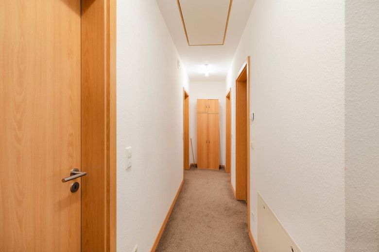Ein Zuhause, das mitdenkt: modern, effizient und familienfreundlich! Familienhaus mit viel Platz! – Flur im OG