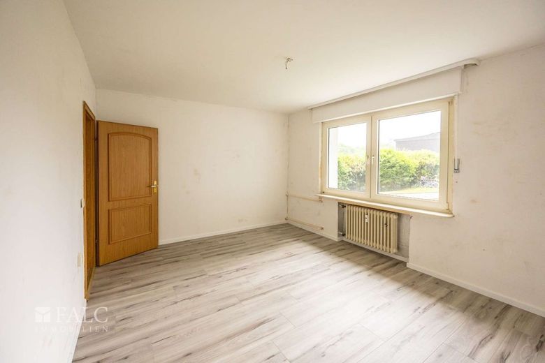 Ihr neues Zuhause nach Maß - 3 Zimmer, Balkon &amp; bereits erneuertes Bad – Schlafzimmer 2