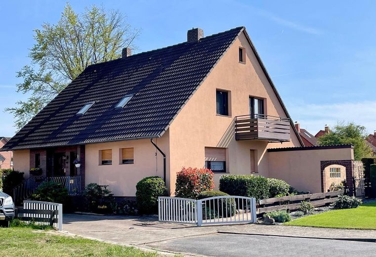 Straßenansicht