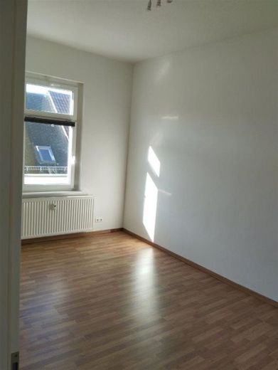 Großzügige 3-Zimmer mit Einbauküche, Laminat, sep. WC und Wannenbad im Zentrum! – IMG_20260226_103051